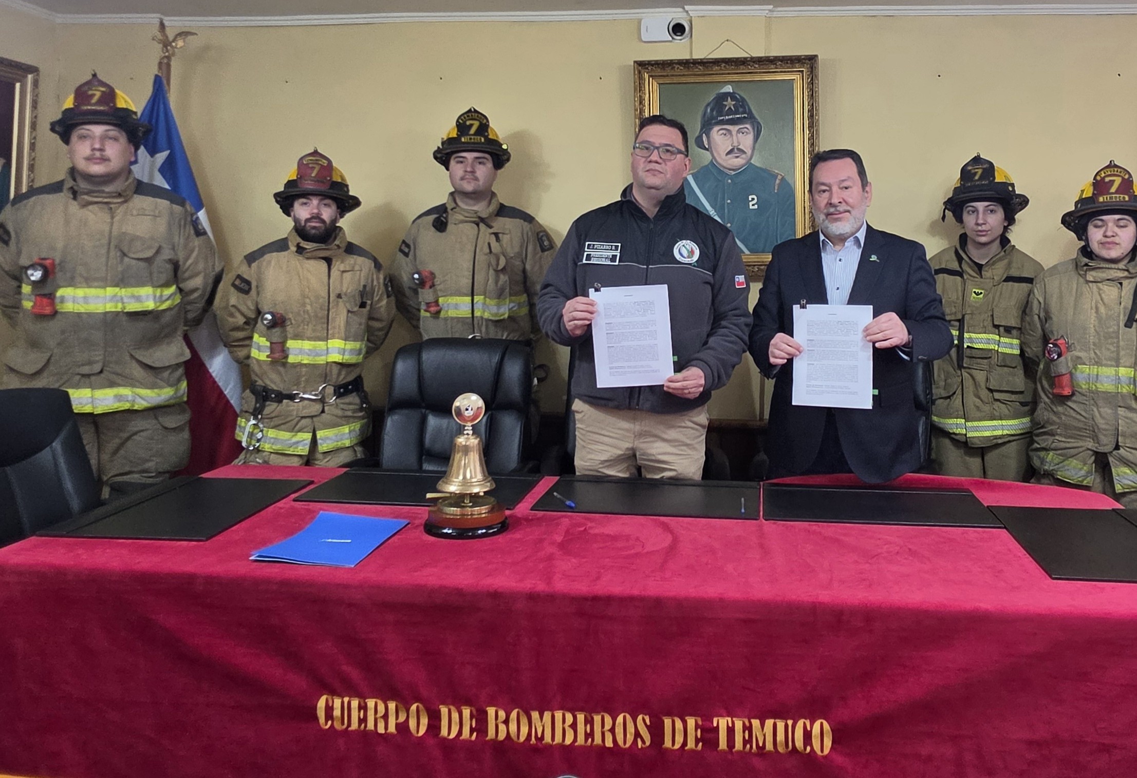 eximimos-del-pago-de-agua-a-65-cuarteles-de-bomberos-de-la-region-110826160359